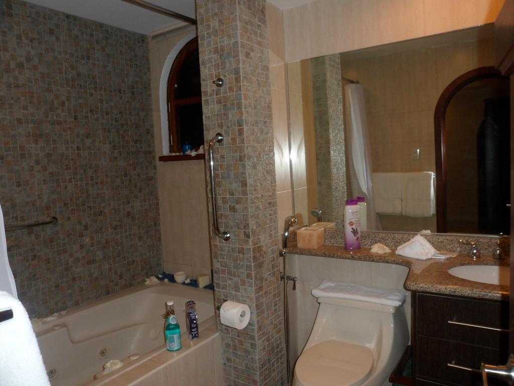 Hotel Maria Isabel 만타 외부 사진