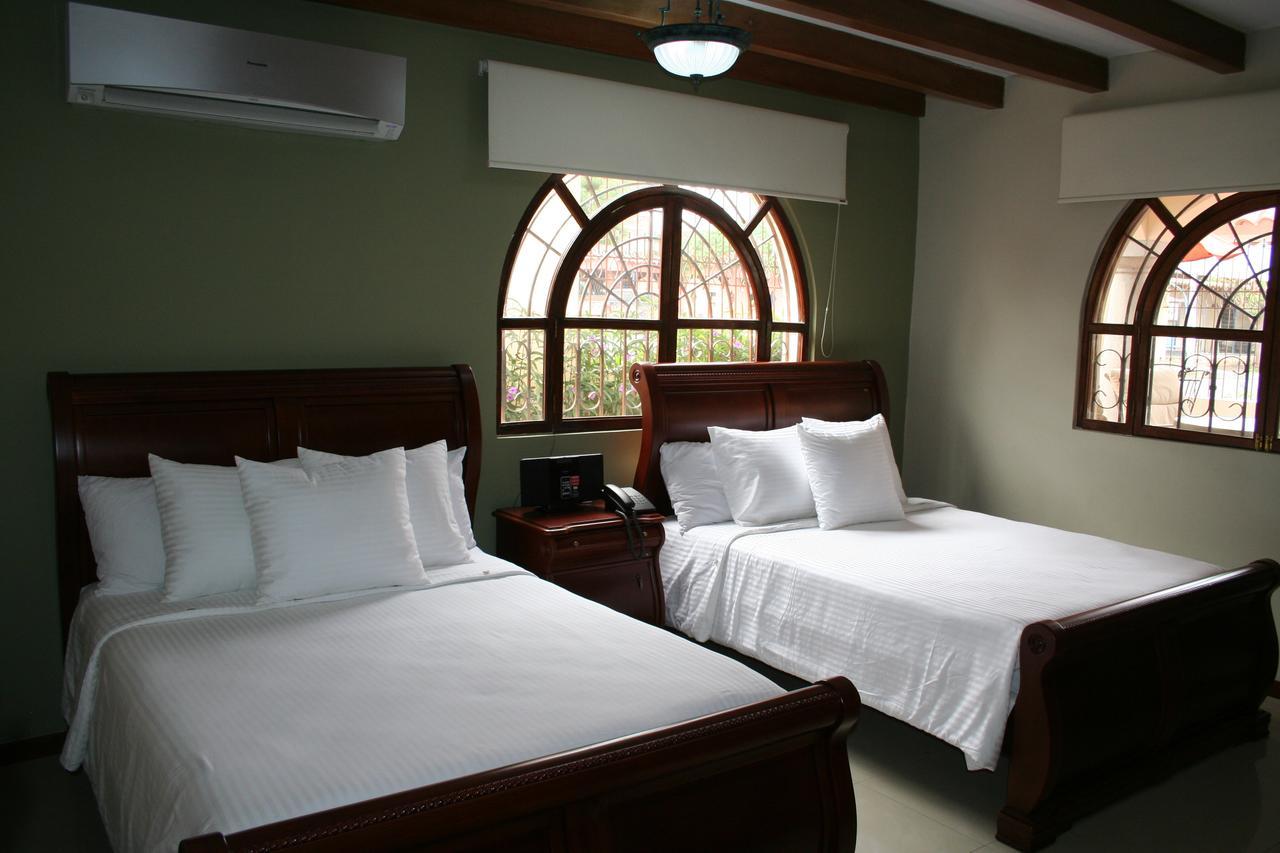 Hotel Maria Isabel 만타 외부 사진